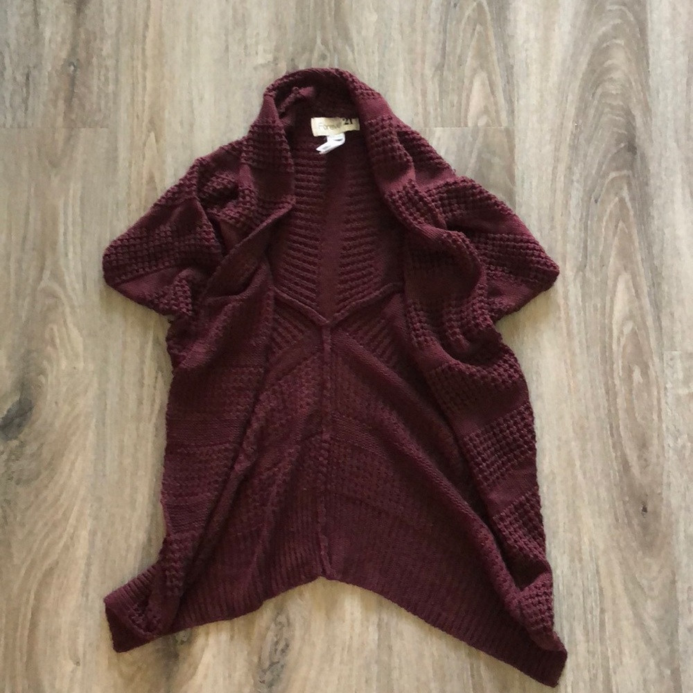 Maroon short sleeved cardigan